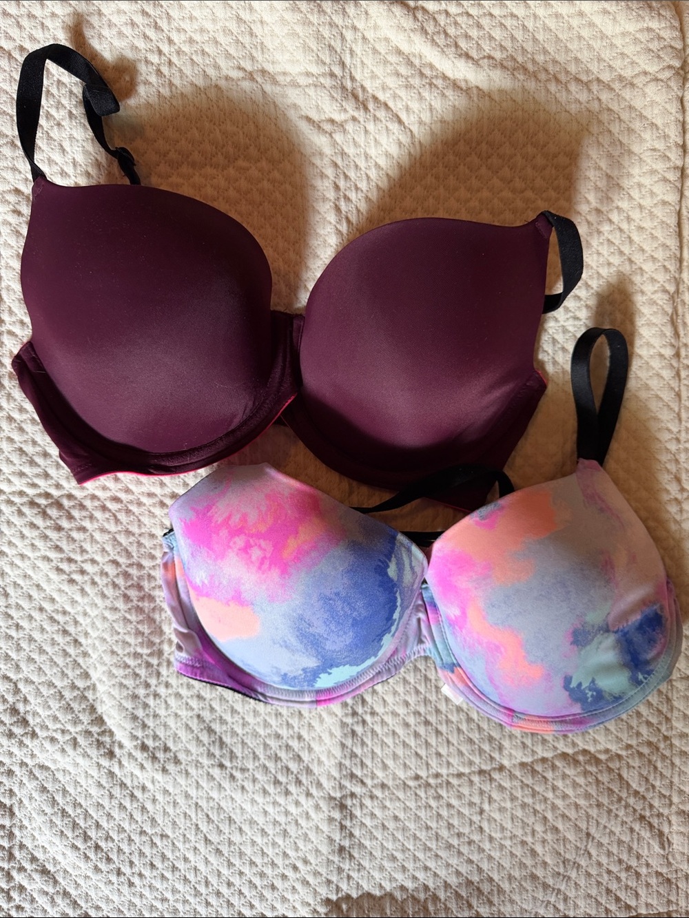 Bundle of 2 Victoria’s Secret Pink lightly lined tshirt bras